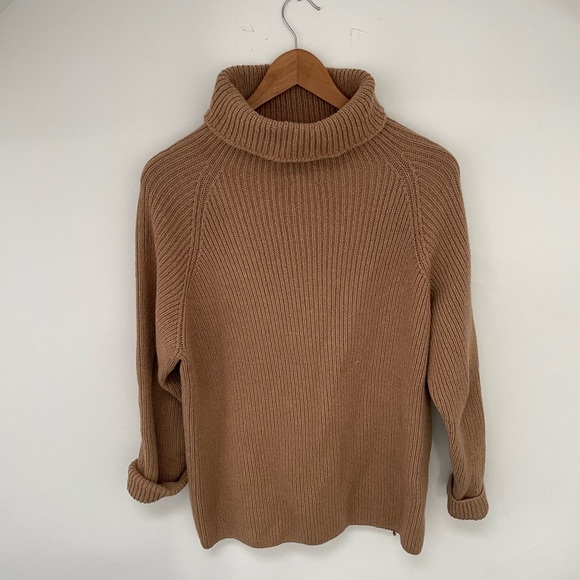 Base rage alpaca turtleneck in camel - Picture 6 of 6